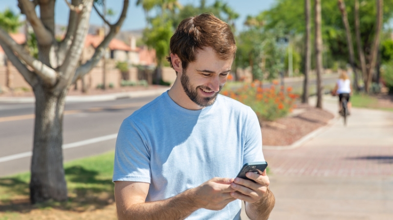 Man finding a U-Haul location on the U-Haul App